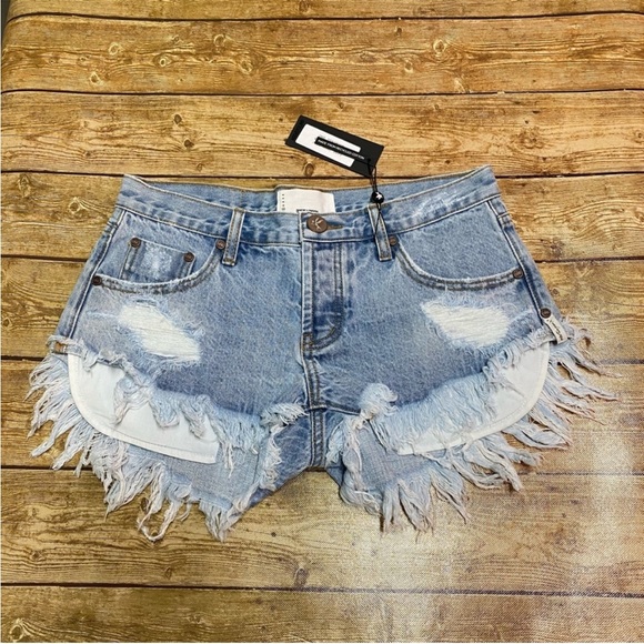One Teaspoon denim short in Montana - Picture 2 of 4